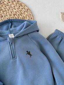 男婴休闲可爱百搭针织蓝色连帽衫和松紧腰裤套装