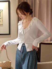 DAZY Französischer süßer V-Ausschnitt Bindegürtel Slim Fit Langarm Rüschensaum Pullover für Frauen im Herbst - Weiss - Übersicht 6