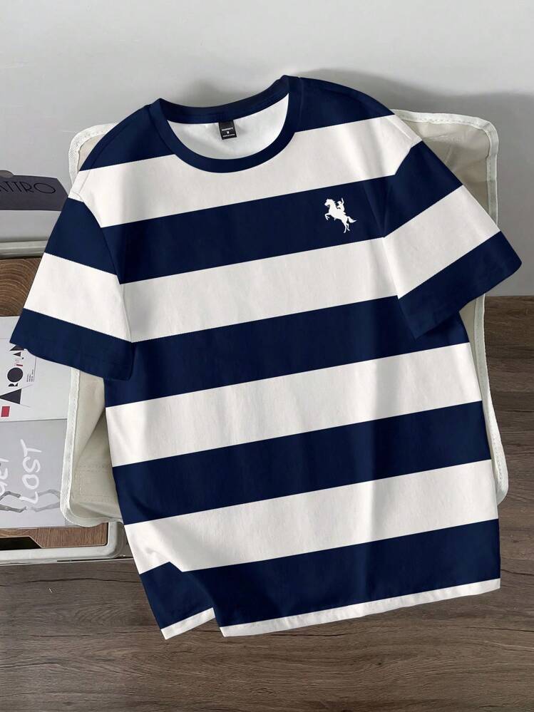 Manfinity Hypemode Fashionable Casual Young Retro Contrast Stripe Equestrian Silhouette Digital Print Pattern Standard Fit Men Short Sleeve T-Shirt, Suitable For Dates, Gatherings, Essential, Suitable For Couples, Family Matching, Great Gift For Boyfriend Casual Cotton T-Shirt - White - View 1