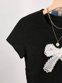 SHEIN 女士休闲百搭蝴蝶结图案圆领短袖 T 恤 - 黑色 - 查看 4