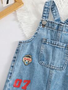 SHEIN Playful Pals 男婴牛仔背带裤，复古休闲风格，可调节肩带，字母和图案印花，适合所有季节 - 藍色 - 查看 4