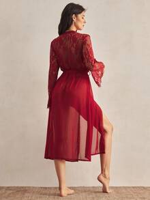 Charlaine 法式蕾丝网眼斜裁女士睡袍 - 紅色 - 查看 3