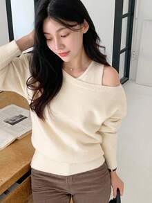 DAZY 2 件套女士纯色圆领吊带背心和不对称领长袖毛衣套装秋季 - 米色 - 查看 4