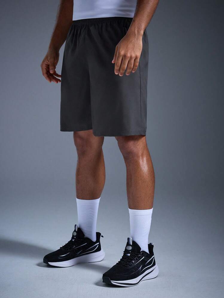 DRIFTMERE 男士纯色速干休闲运动短裤，春夏款，轻盈速干，适合健身房锻炼，高弹透气，清凉舒适，夏季穿着，休闲运动风，时尚有型。 - 深灰色 - 查看 4