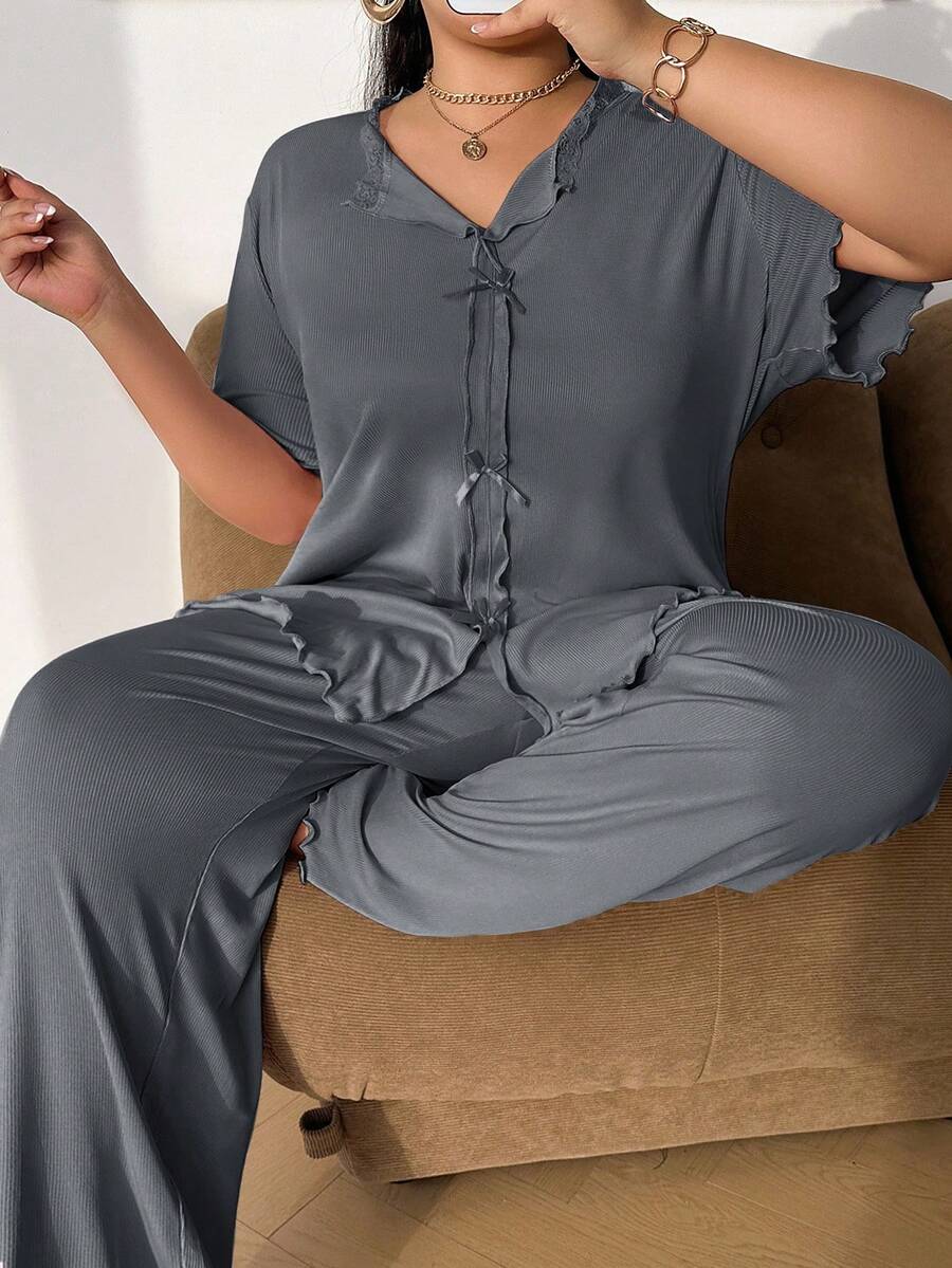 SHEIN Conjunto de pijama de manga larga y pantalones de punto acanalado con decoración de lazo de unicolor, talla grande - Gris - Ver 1