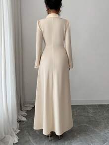 Elenzga 珍珠装饰优雅浪漫修身腰部 A 字形长袖开衩领女式连衣裙 - 杏色 - 查看 2