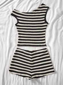 2 件套 Tween 女童休闲不对称纹理条纹露肩 T 恤和短裤套装 - 黑色 - 查看 2