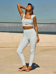 Aralina 简约纯色镂空系带短款运动背心 - 淺藍色 - 查看 7