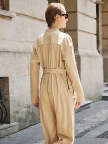 Lumivelle 女式休闲纯色翻盖细节扣带半纽扣连体裤，春秋 - 卡其色 - 查看 2