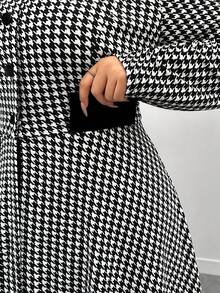 Elenzga Chaqueta de cuello abotonado con estampado de pata de gallo, de corte ajustado y vuelo, talla grande - Blanco y Negro - Ver 7