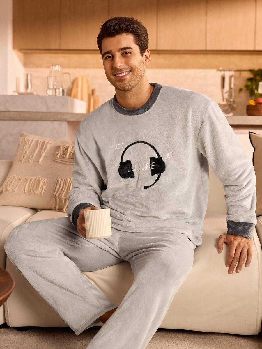 SHEIN Conjunto de pijama de felpa con cuello redondo para hombre, conjunto de pijama esponjoso para otoño/invierno, ropa de otoño, cómodo - Gris - Ver 1