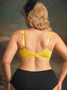 Plus Size Solid Color Lace Patchwork Bra & Wire-Free Bra Set, Lift - Yellow - View 3