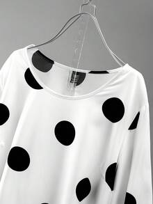 SHEIN CURVE+ 优雅通勤和度假风格女士休闲百搭舒适面料圆领长袖常规设计黑白加大码衬衫，春夏秋 - 黑與白 - 查看 6