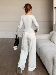 SHEIN 2 件套青少年女孩灰色针织休闲修身刺绣圆领长袖上衣和刺绣基本款百搭运动裤套装，适合春季、秋季、冬季、返校、秋冬分层穿着 - 灰色 - 查看 2