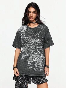 ROMWE Grunge Punk Y2K Vintage Distressed Oversized T-Shirt With Rhinestone Embellished Butterfly Wing Print - Dark Grey - View 2