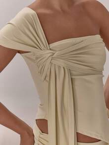 MUSERA 单肩垂褶交叉前襟不对称下摆修身上衣，优雅性感，适合夜晚外出、度假、秋季叠穿、冬季派对、圣诞节等场合，尽显优雅假日风情，舒适百搭。 - 杏色 - 查看 6