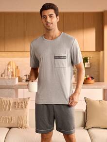 Manfinity Underwear&Sleepwear Basics Conjunto de pijama de verano para hombres con camiseta de cuello redondo y pantalones cortos, cómodo y casual - Gris Claro - Ver 4