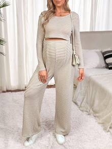SHEIN Set Pakaian Hamil Atasan Lengan Panjang Bergaris Kasual Nyaman dan Celana Panjang - Khaki - View 3