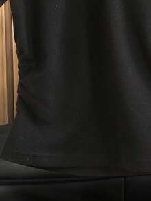 SHEIN 青少年女孩纯色休闲 Polo 衫 V 领合身侧褶短袖短款 T 恤 - 黑色 - 查看 5
