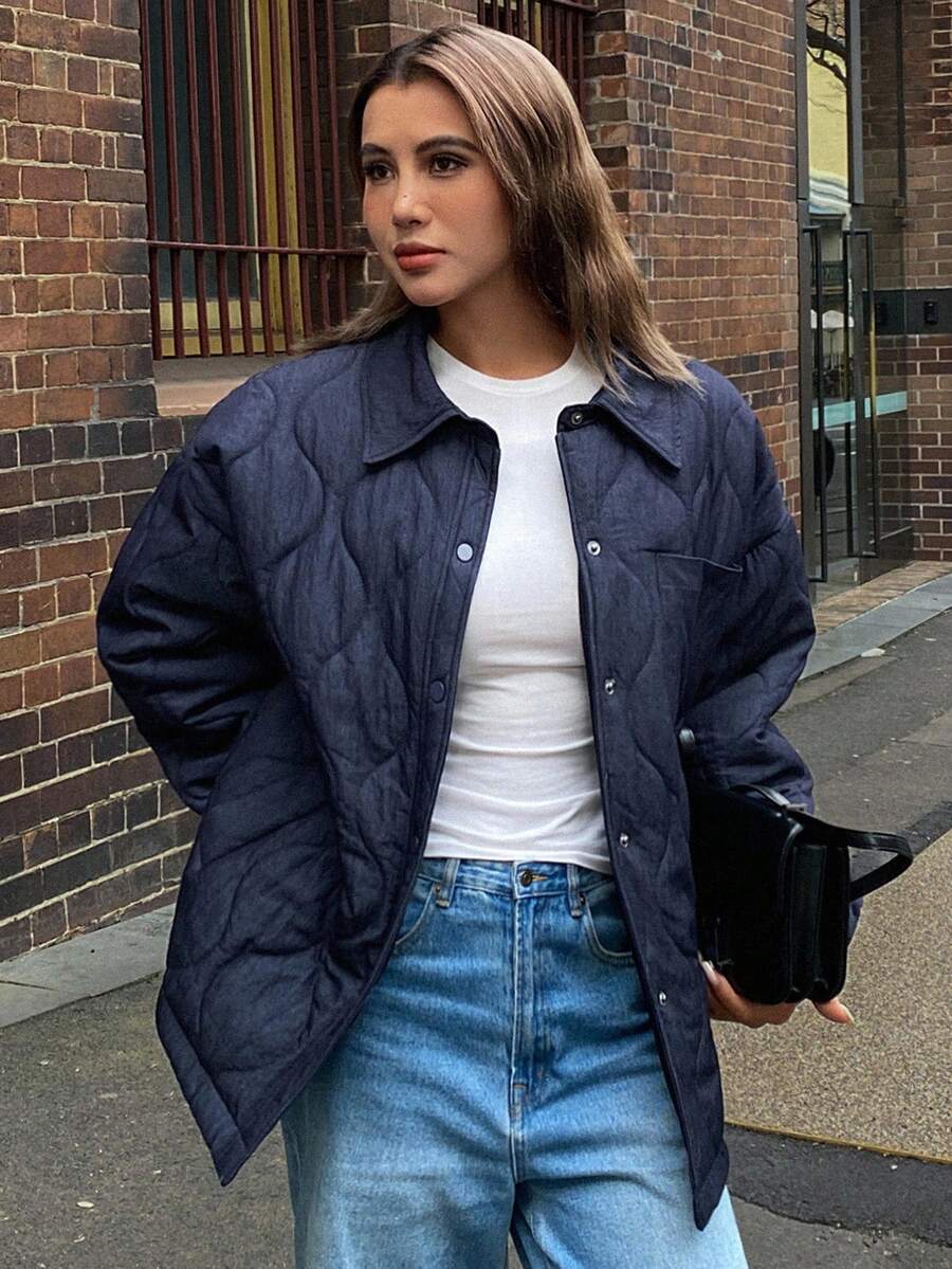 DAZY 女士纯色宽松长袖口袋翻领绗缝休闲加厚秋冬棉服外套 - 藍色 - 查看 1