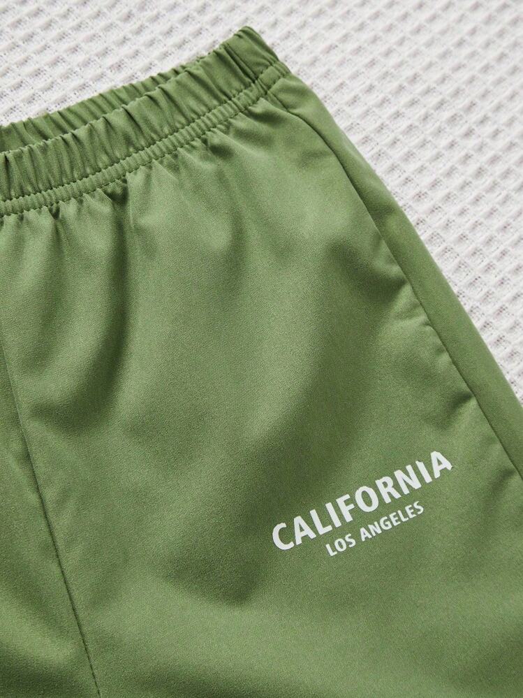 SHEIN Explorewe 年輕男孩鷹印花上衣和字母印花慢跑褲套裝 - 軍綠色 - 查看 4
