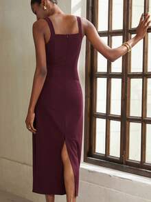 Aveloria Modichic 女士通勤优雅简约心形领口宽肩带设计胸围杯腰部收紧紧身侧开衩纹理面料连衣裙 - 中紫紅色 - 查看 2