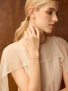 MOTF PREMIUM Pulsera de tenis con diamantes redondos enchapada en oro de 18K para mujeres - Amarillo Oro - Ver 3