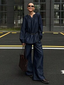 DAZY 秋冬新款宽松休闲复古风女装V领灯笼袖上衣和牛仔裤套装 - 藍色 - 查看 4