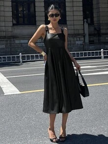 DAZY 女式纯色修身 PU 无袖连衣裙，腰部收紧伞裙，优雅街头风格中长连衣裙，适合秋冬季 - 黑色 - 查看 3