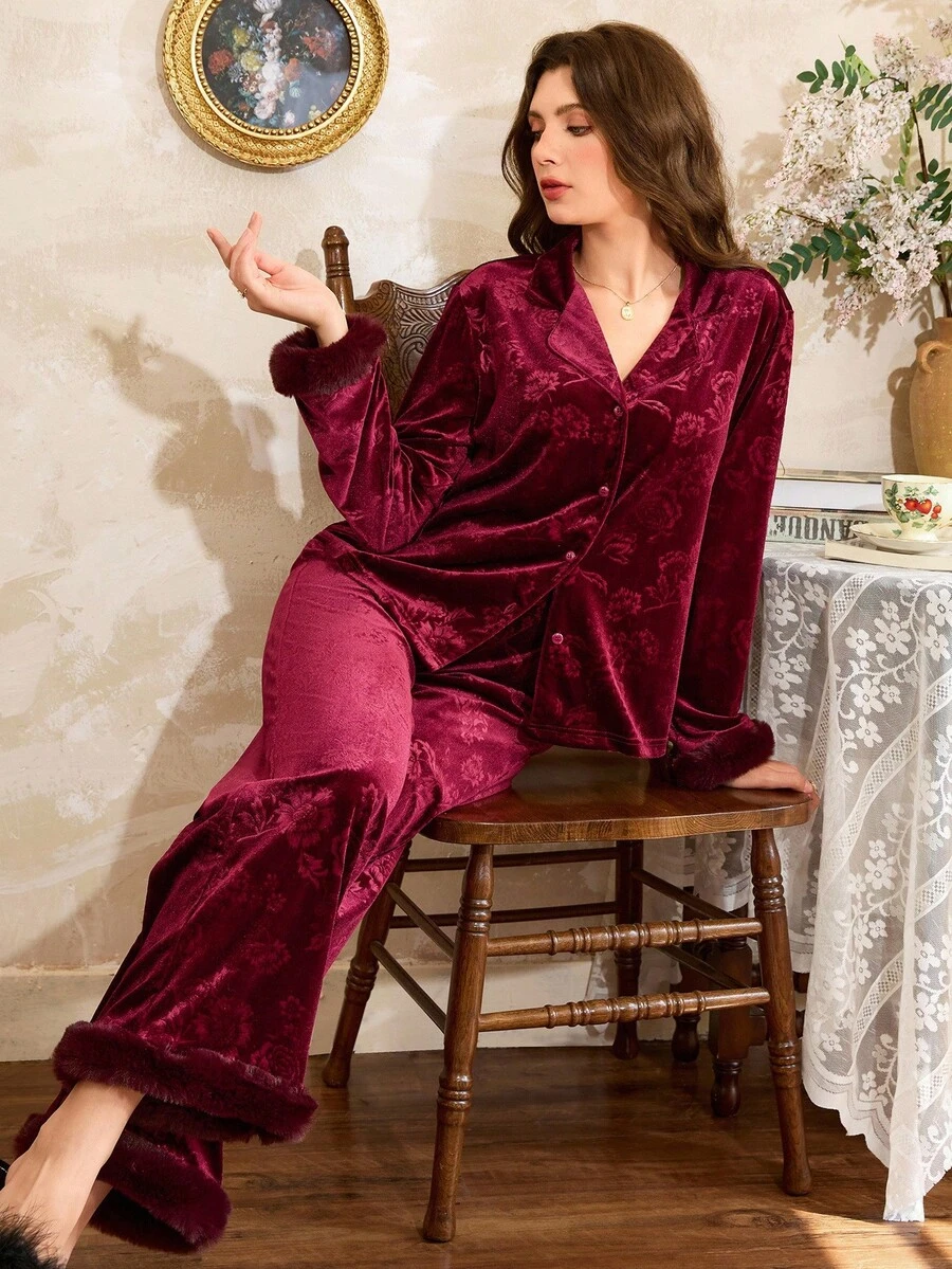Côtesoire 法式优雅花卉提花舒适女士天鹅绒睡衣套装，秋冬服装 - 酒紅色 - 查看 1