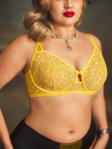 Plus Size Solid Color Lace Patchwork Bra & Wire-Free Bra Set, Lift - Yellow - View 2