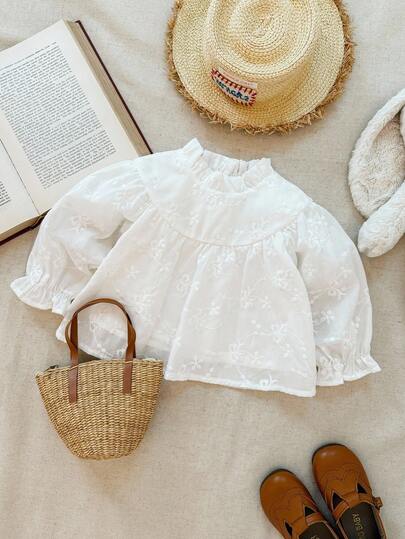 Blossori Fransk Elegant Blus Med Volangkant och Puffärm För Babyflicka