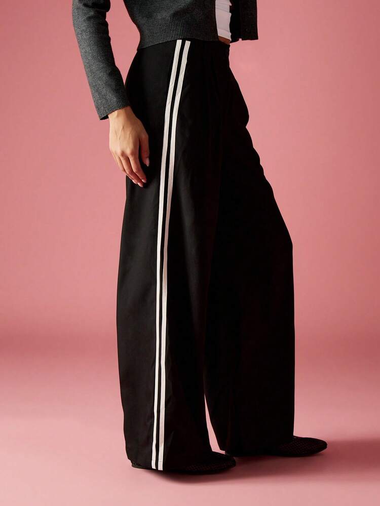 MISSGUIDED プリーツウエスト サイドストライプ ワイドレッグ パンツ フォーマル オフィス ビジネス キャリア エレガント 冬 春 秋 プロフェッショナルな機会のボトムウェア