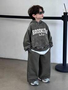 SHEIN 2 件套小男孩黑色针织牛仔连帽衫和宽松长裤套装 - 黑色 - 查看 1