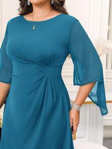 Reflora Elegantes Midi-Kleid in Unifarbe mit Taillengürtel in Große Größen, geeignet für den Berufsalltag