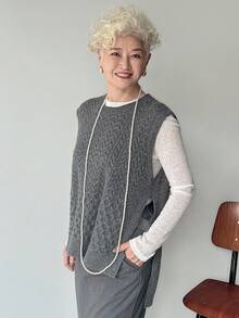 FRIFUL 女士纯色深灰色圆领侧开衩镂空宽松休闲百搭针织背心，时尚秋季社交场合穿搭 - 灰色 - 查看 5