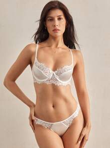 Charlaine 睫毛蕾絲邊前蝴蝶結鋼圈丁字褲內衣套裝 - 白色 - 查看 2