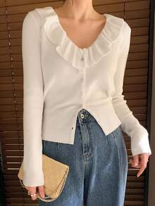 DAZY Französischer süßer V-Ausschnitt Bindegürtel Slim Fit Langarm Rüschensaum Pullover für Frauen im Herbst - Weiss - Übersicht 3