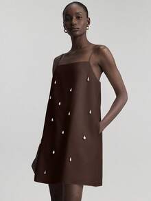 Ontre 2026春夏新款女士迷你连衣裙，斯德哥尔摩风格，教师装，春夏修身A字宽松连衣裙，梭织面料，宽松版型，珍珠装饰，休闲度假迷你连衣裙，吊带短裙，夏季女装，女士生日装，早午餐，女士派对连衣裙，下午茶，度假，婚礼宾客着装，时尚百搭流行女士迷你连衣裙 - 棕色 - 查看 1