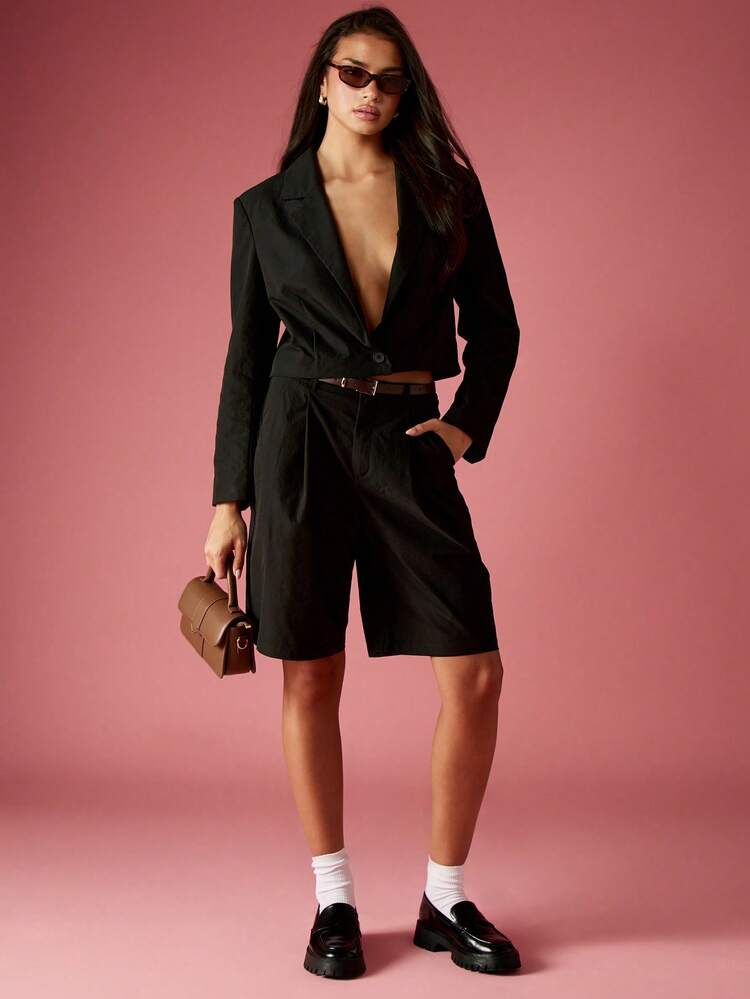 MISSGUIDED Conjunto de Blazer Cropped e Shorts Profissional Feminino, Elegante Roupa de Trabalho de Escritório, Terno de Negócios Alfaiatado, Ocasião Moderna e Chique