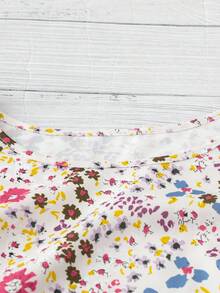 EMERY ROSE Áo cánh họa tiết hoa nhỏ xinh xắn dành cho nữ, dáng ôm vừa vặn, đi nghỉ, đi làm, có tay bèo nhún - Nhiều màu - Xem 5