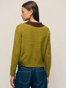 Nöista Áo khoác len cardigan màu xanh lá cây lấy cảm hứng từ phong cách cổ điển với cổ áo màu nâu tương phản và thêu hoa. Cài nút với chi tiết đai áo kiểu phương Tây tạo nên sự thoải mái khi mặc nhiều lớp; Hoàn hảo cho những ngày thường ngày mùa thu và mùa đông, những chuyến đi chơi nông thôn và những buổi đi chơi thư giãn. - màu xanh lá - Xem 2