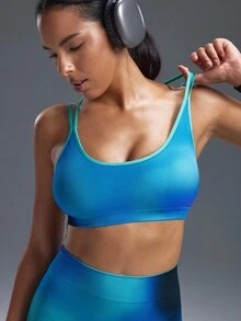 Powerista Fashionable Minimalist Ombre Criss-Cross Back Racerback Sports Bra, Suitable For Daily Workout