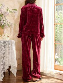 Côtesoire 法式优雅花卉提花舒适女士天鹅绒睡衣套装，秋冬服装 - 酒紅色 - 查看 2