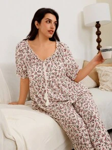 SHEIN CottageSlumber 加大码碎花荷叶边流苏领带装饰泡泡短袖睡衣套装 - 白色 - 查看 6