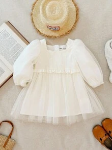 SHEIN 女婴法式优雅刺绣棉质网眼拼布方领连衣裙 - 白色 - 查看 1