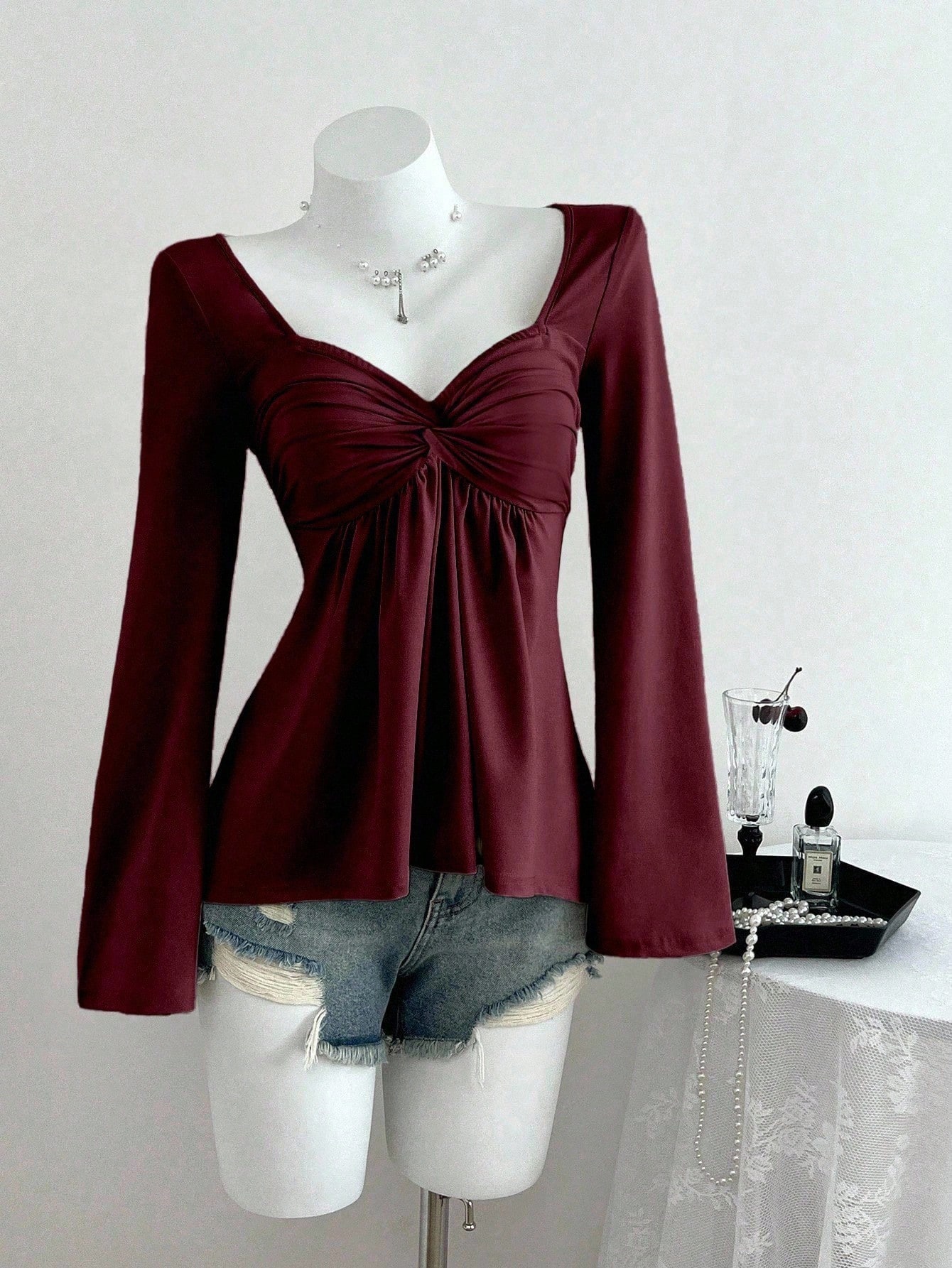 Twist V-neck tee
