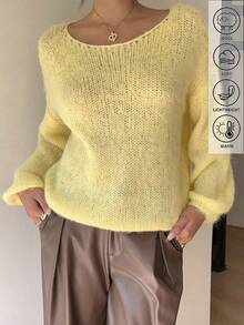 Serisse Suéter feminino casual de outono, cor creme e amarelo, em tricô felpudo com mistura de lã, ombros caídos, malha canelada, ideal para ocasiões casuais de negócios, professoras, dia a dia, deslocamentos, passeios. Nova peça essencial da moda outono 2025. Suéter feminino de inverno, suéter felpudo de inverno, suéter de inverno, suéter amarelo casual. - Amarelo - Ver 6