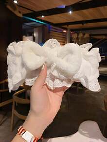 SHEIN 1 件天鹅绒 Spa 头带 - 优雅蝴蝶结和蕾丝发带防水沐浴配件适用于家庭水疗，速干浴帽替代家居装饰 - 白色 - 查看 4
