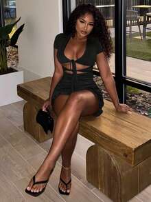 Alexandranx Đầm Bất đối xứng Cắt ra Xù Viên lá sen Trọn gói Thắt nơ trước màu trơn Gợi cảm - màu đen - Xem 6